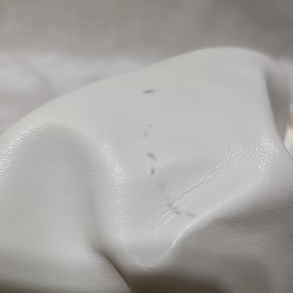 Women's Clutch Cloud-Shaped Dumpling Ruched Purse Bag Chain Link White Gold - Picture 6 of 7